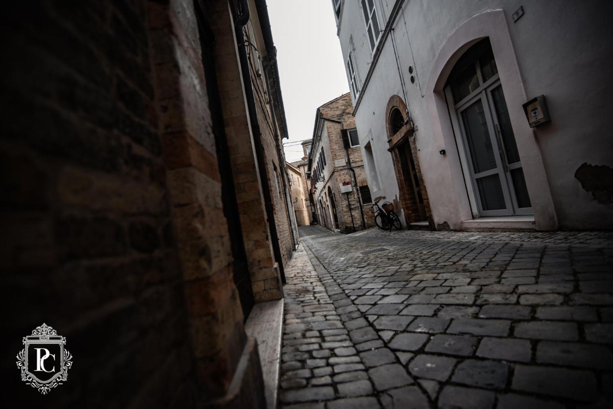 Palazzo Capparucci - Dimora Storica Hotell Fermo Exteriör bild