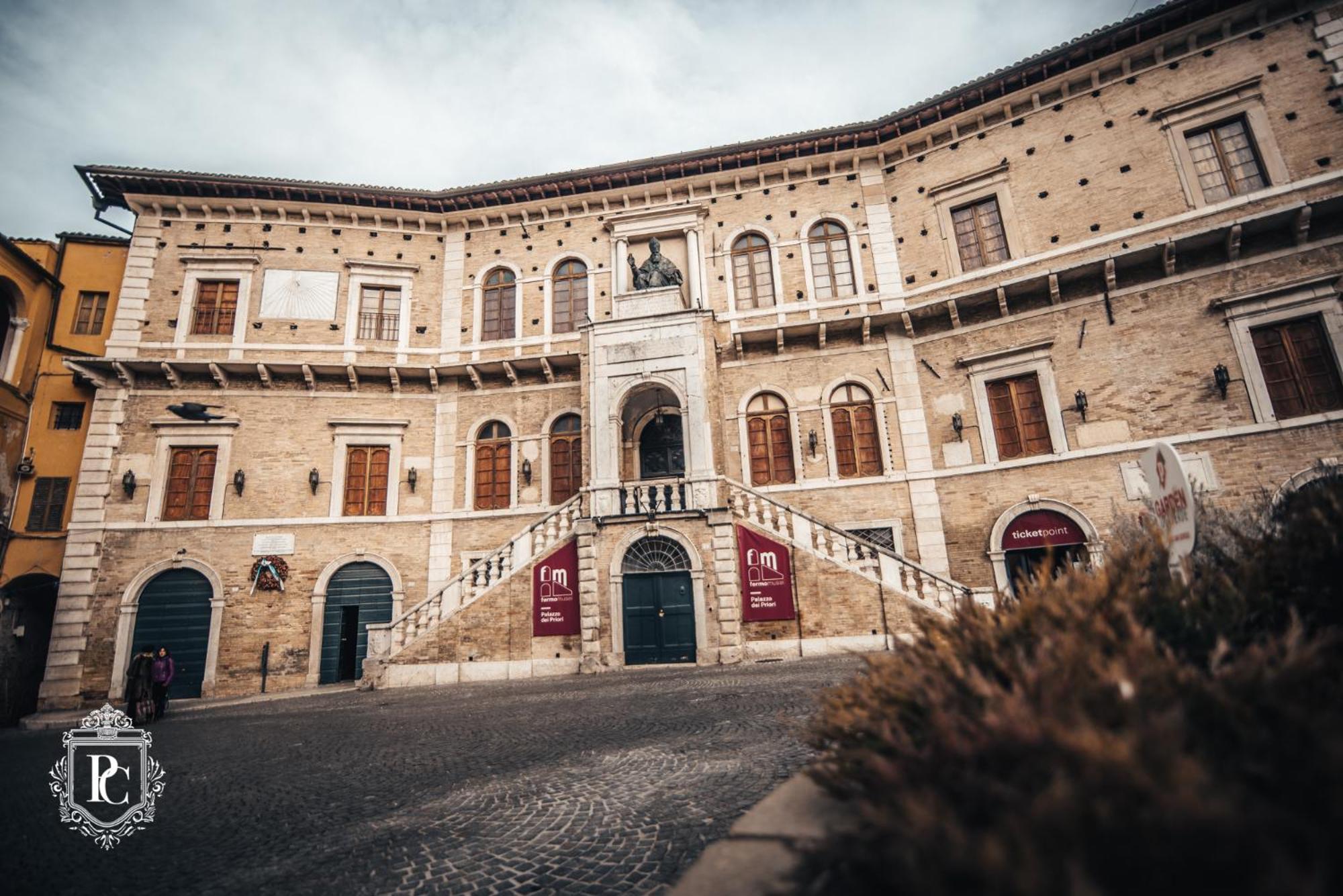Palazzo Capparucci - Dimora Storica Hotell Fermo Exteriör bild