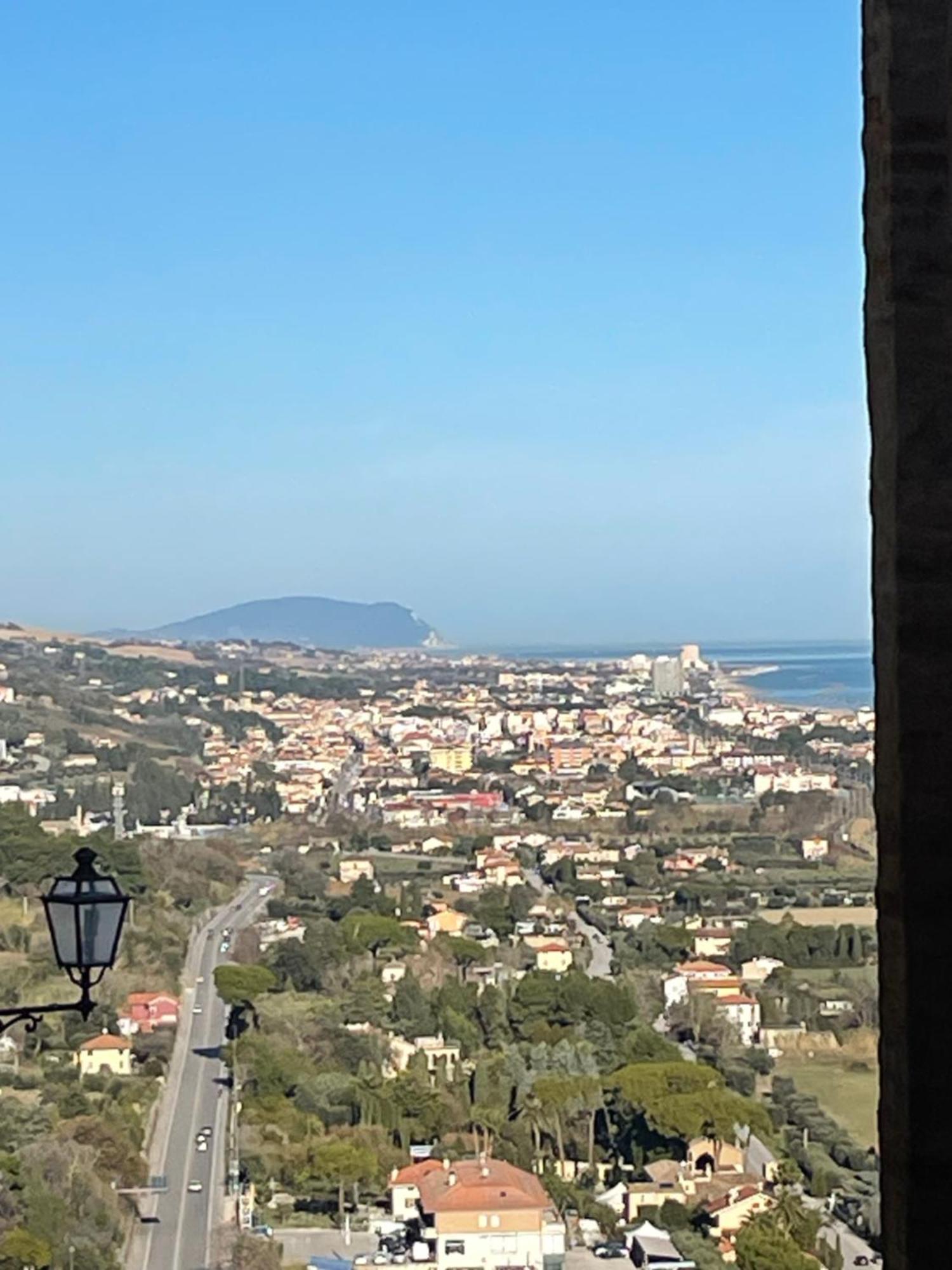 Palazzo Capparucci - Dimora Storica Hotell Fermo Exteriör bild